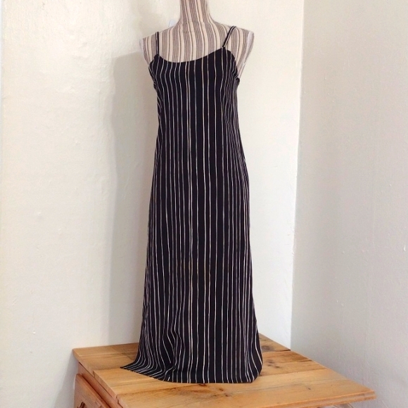 Alice + Olivia Dresses & Skirts - Alice & Olivia Black Striped Spaghetti Strap Midi Dress Size 0